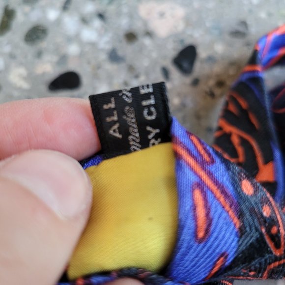 3/$20 - Georgina Von Etzdorf 100% Silk Tie - Picture 5 of 5
